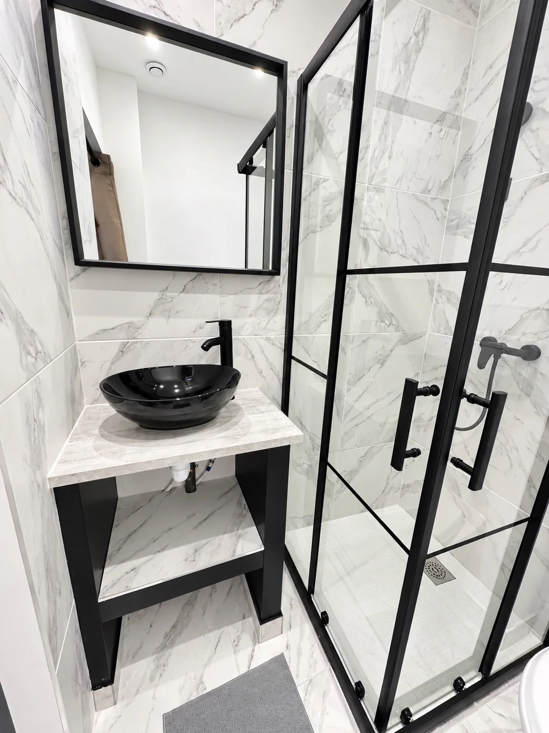 Monolocale Black & White a Mentone – foto 7